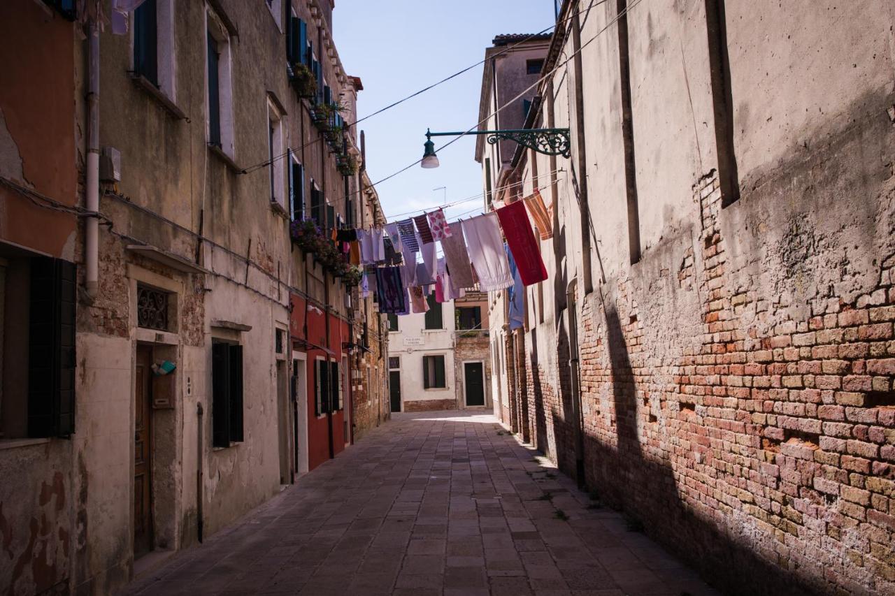 Appartamento Venezia Biennale Bianco&Rosso Esterno foto